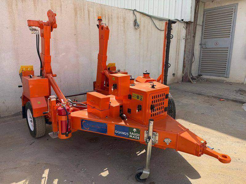 Dust-protected control panel and fire extinguisher on the cable drum trailer Dust-protected control panel and fire extinguisher on the cable drum trailer