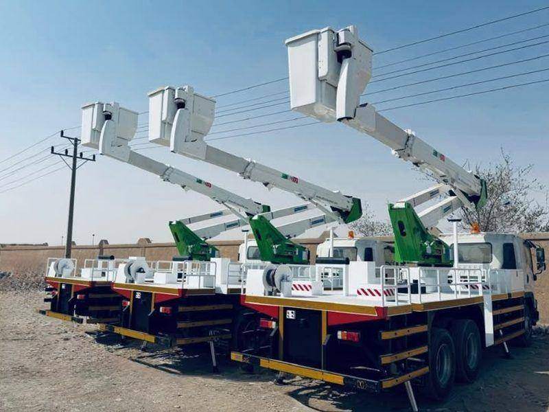 A fleet of 46 kV insulated aerial platforms on 6×4 trucks before delivery A fleet of 46 kV insulated aerial platforms on 6×4 trucks before delivery